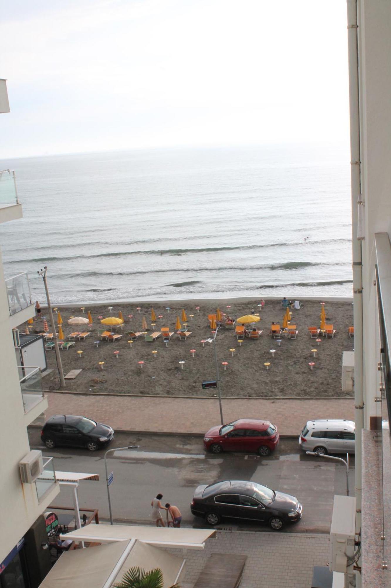 Blue Apartments & Hotel Shëngjin Εξωτερικό φωτογραφία
