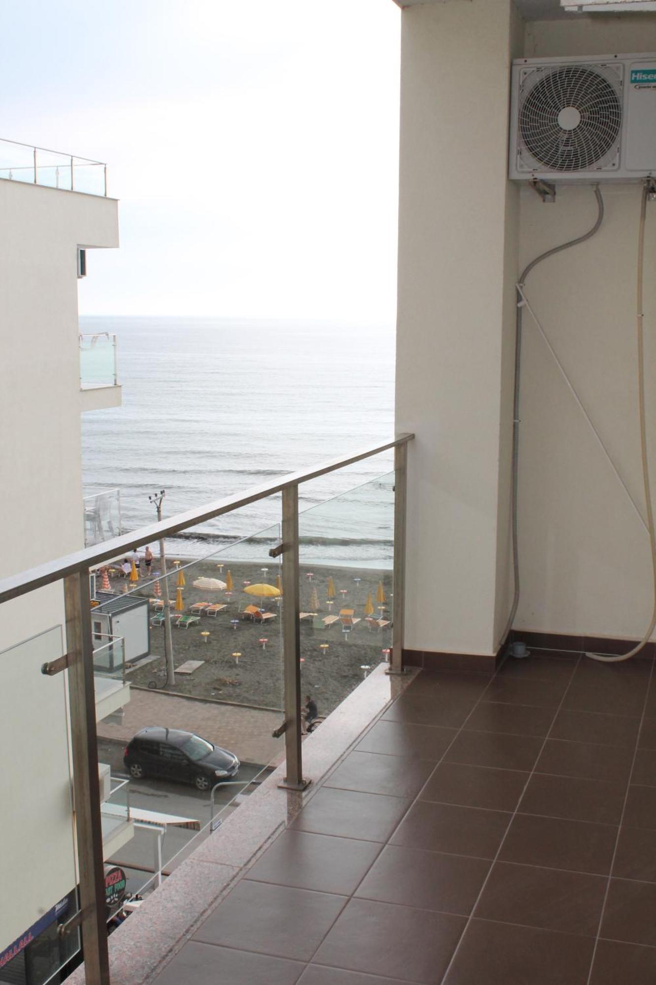 Blue Apartments & Hotel Shëngjin Εξωτερικό φωτογραφία