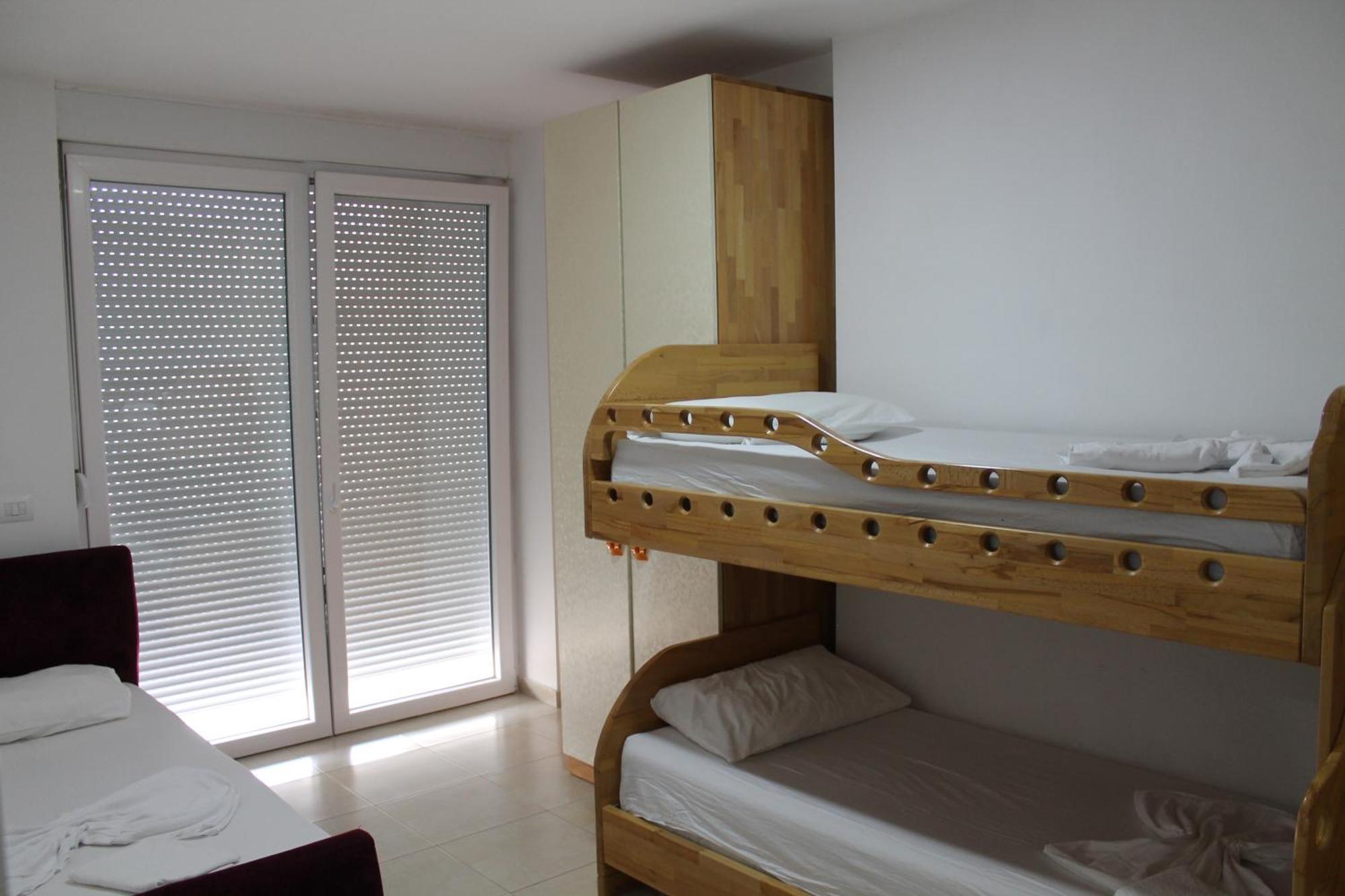 Blue Apartments & Hotel Shëngjin Εξωτερικό φωτογραφία